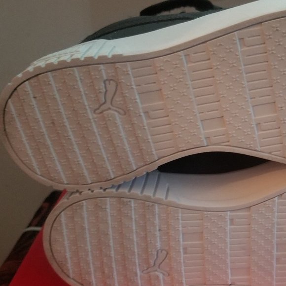 Puma high top Sneaker Sz 8 - Picture 9 of 10